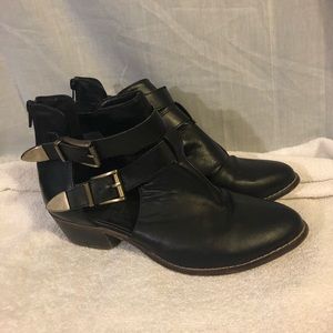 Yoki ankle booties